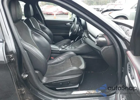 2017 Alfa Romeo Giulia Quadrifoglio Rwd из США, поврежденный, VIN ZARFAEAV3H7532849